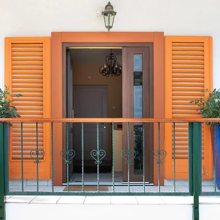 Guest house Corona Villa 2*