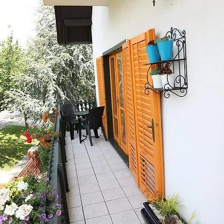 Corona Vendégház 2*