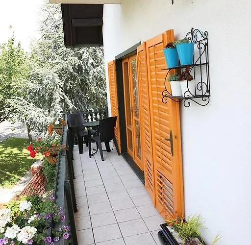 Corona Vendégház 3*